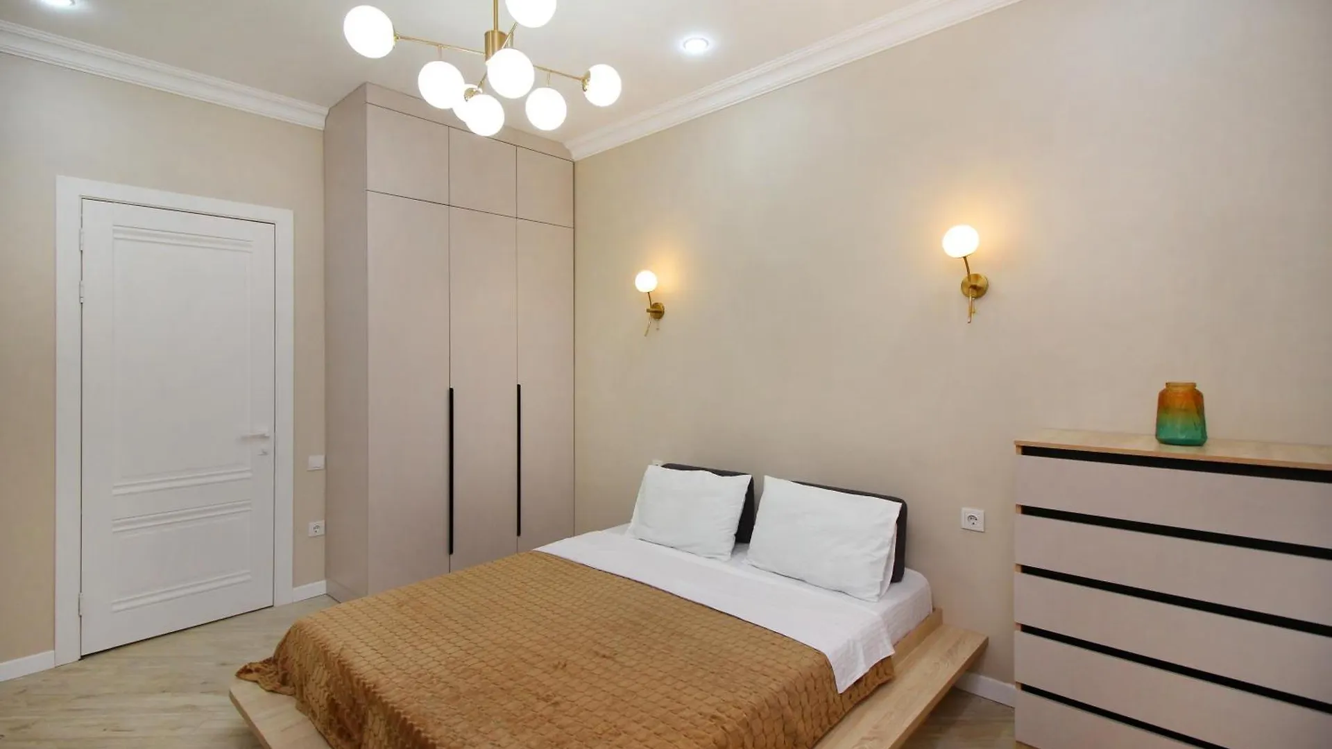 Вид На Горы! 3-Комнаты 2-Спальни Apartments Comfort City Almaty