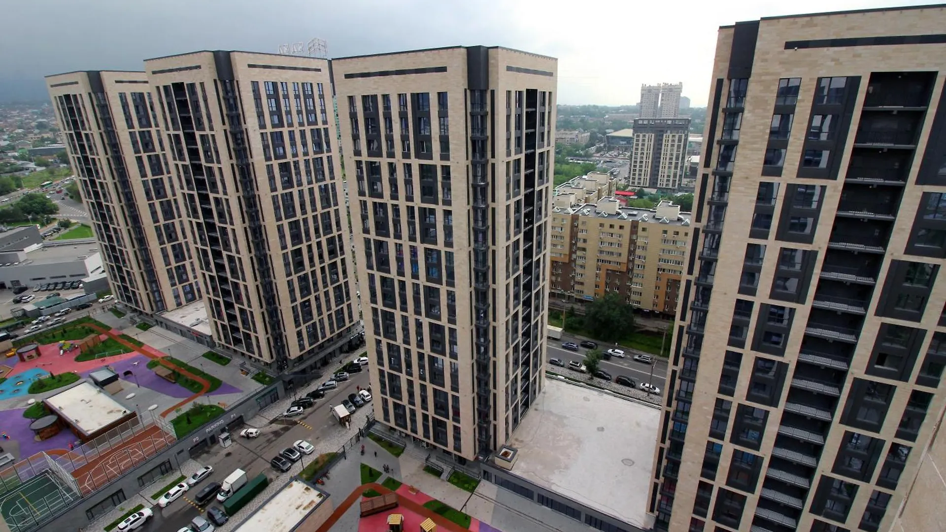 Вид На Горы! 3-Комнаты 2-Спальни Apartments Comfort City Almaty