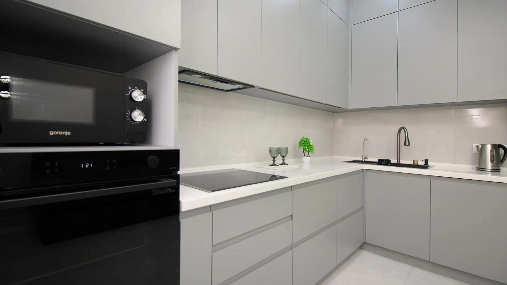 Вид На Горы! 3-Комнаты 2-Спальни Apartments Comfort City Almaty 0*,