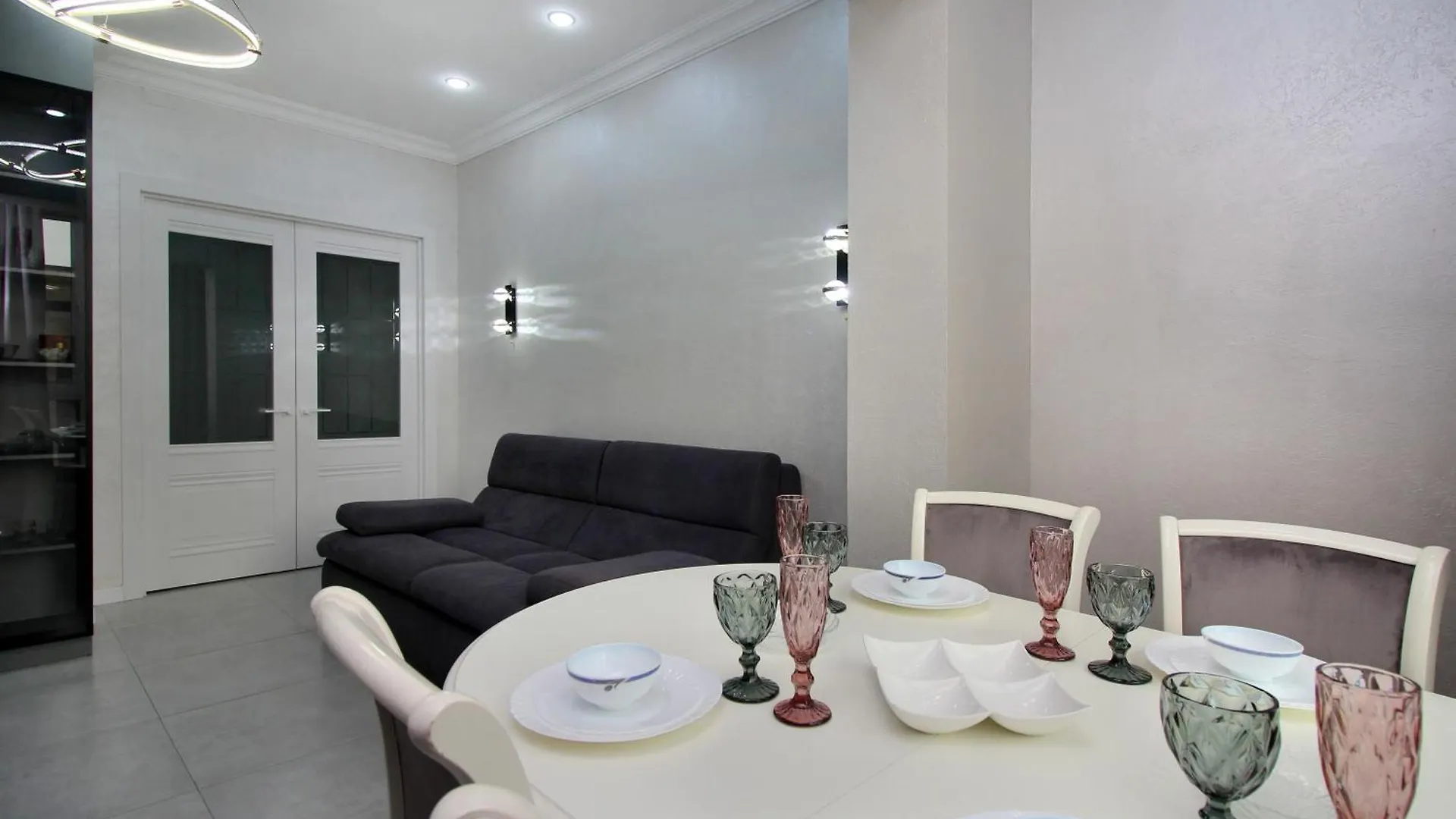 Вид На Горы! 3-Комнаты 2-Спальни Apartments Comfort City Almaty 0*,